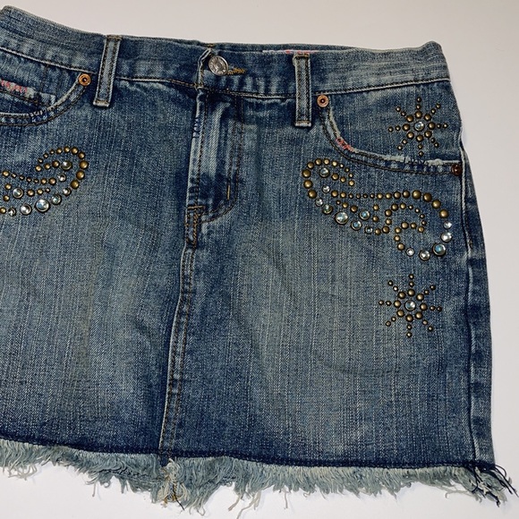 7 for All Mankind “Great China Wall” Distressed Denim Skirt - Women’s Size 28 - Picture 5 of 9